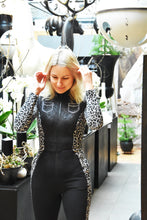 Lade das Bild in den Galerie-Viewer, JUMPSUIT "LEO by IGGI"