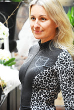 Lade das Bild in den Galerie-Viewer, JUMPSUIT "LEO by IGGI"