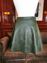 Lade das Bild in den Galerie-Viewer, Rock "Saphirschatz"