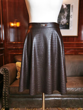 Lade das Bild in den Galerie-Viewer, Rock "CROCOLINO"