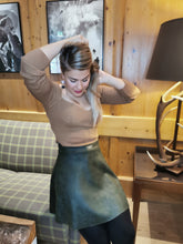 Lade das Bild in den Galerie-Viewer, Rock "Saphirschatz"