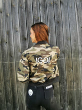 Lade das Bild in den Galerie-Viewer, Kopie von Jacke "AMORE CAMO GREEN"