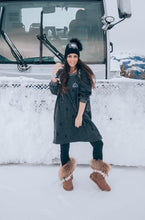 Lade das Bild in den Galerie-Viewer, MERINO OVERSIZE KLEID