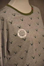 Lade das Bild in den Galerie-Viewer, SWEATSHIRT "GEWEIH"