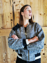 Lade das Bild in den Galerie-Viewer, Bomberjacke &quot;CHIC TWID&quot;
