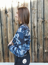 Lade das Bild in den Galerie-Viewer, Jacke &quot;AMORE CAMO BLUE&quot;
